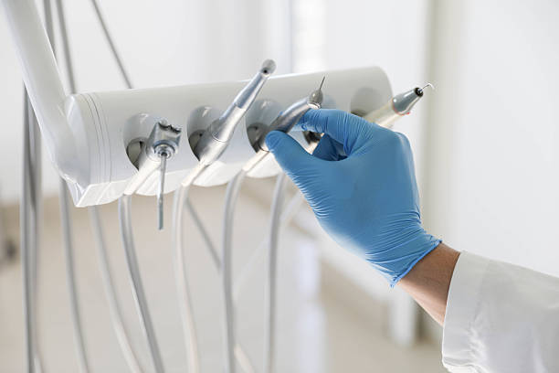 Professional Tooth Extraction technician working in Hampshire, IL